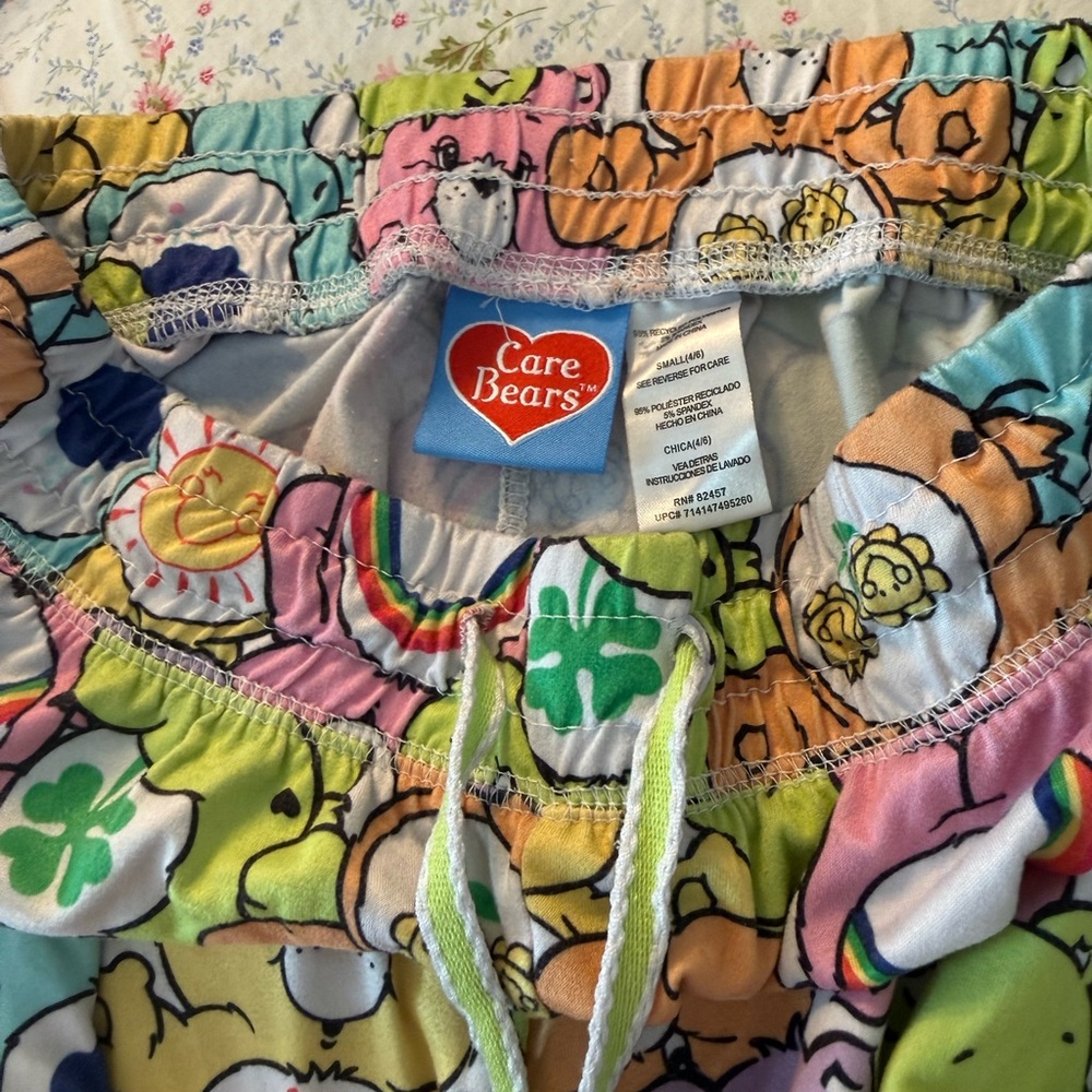 Colorful Bear Print pajamas - Picture 3 of 4